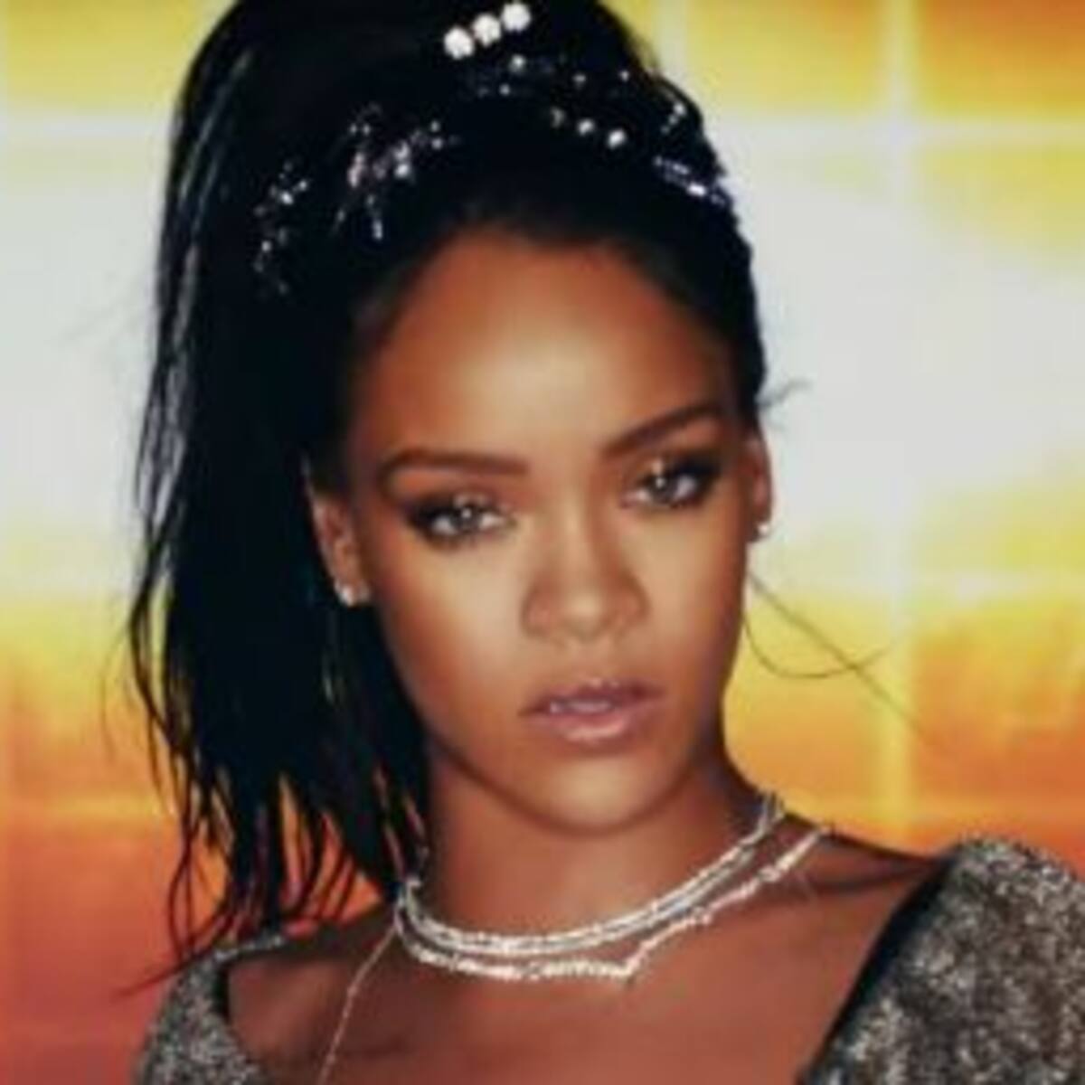 Rihanna no pudo contener las lágrimas arriba del escenario