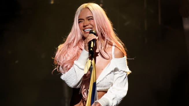 Karol G actuando en el evento Billboard Women In Music 2024 / Getty Images