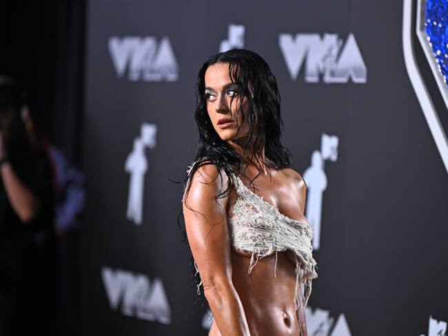 Y si no que se lo pregunten a Katy Perry quien hizo de ese efecto mojado todo un look. Con su estilismo que parecía salido de Roar, la californiana dejó claro que no es una coincidencia que vuelva a estar en lo más alto: física y musicalmente.
