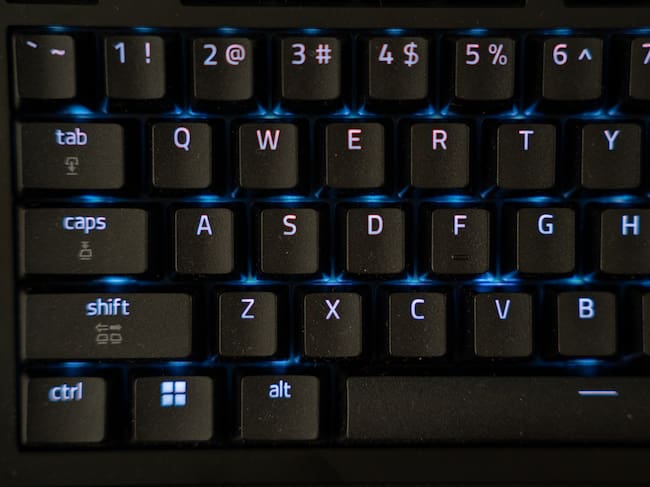 Huntsman V3 Pro Signature Edition