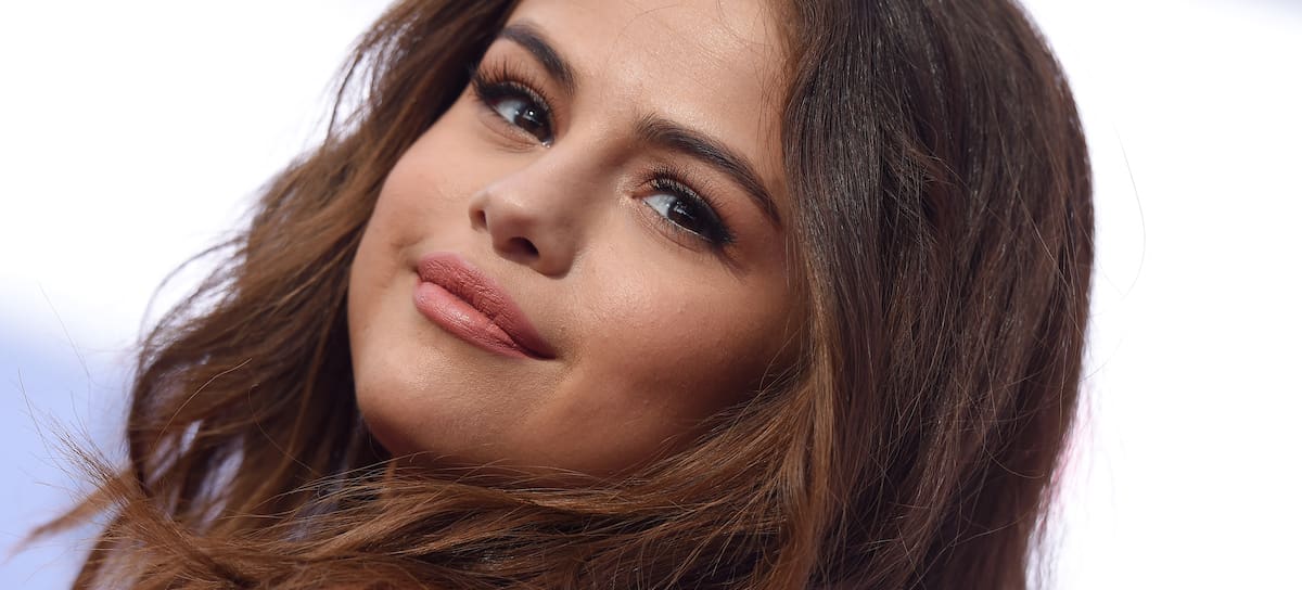 Selena Gómez en los 'iHeartRadio Music Awards' el 3 de abril de 2016 en Inglewood, California.