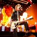Coachella Fest 2025: Green Day apuesta por los mensajes políticos y recibe críticas por el incendio que generó