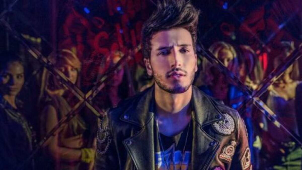 Los fans de Sebastián Yatra eligen la portada de su nuevo single