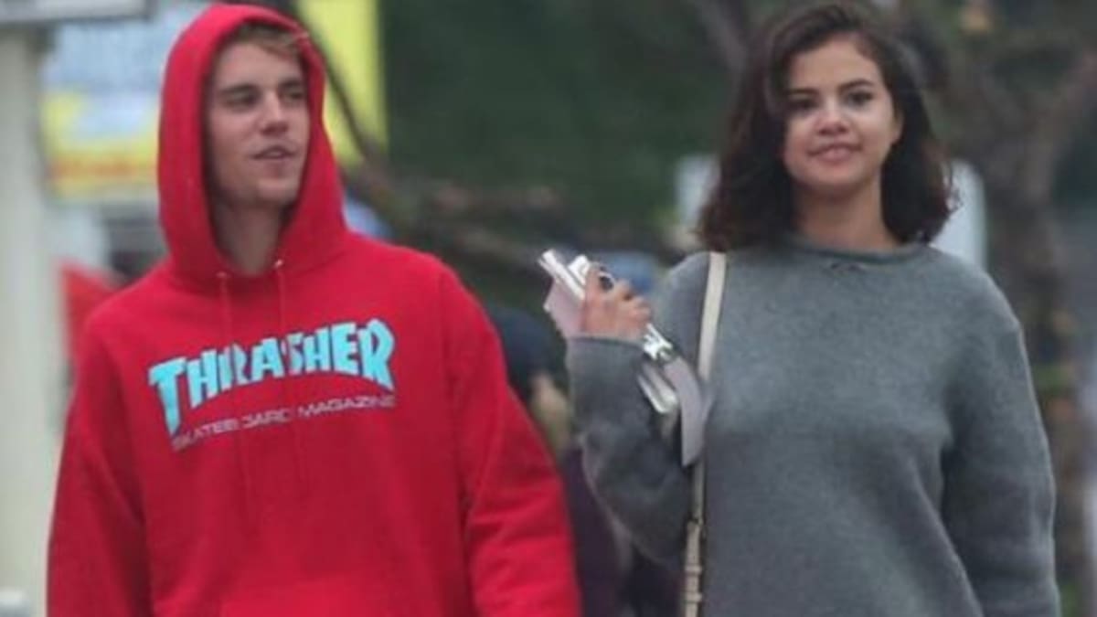 ¿Justin Bieber y Selena Gómez se besaron en una iglesia?