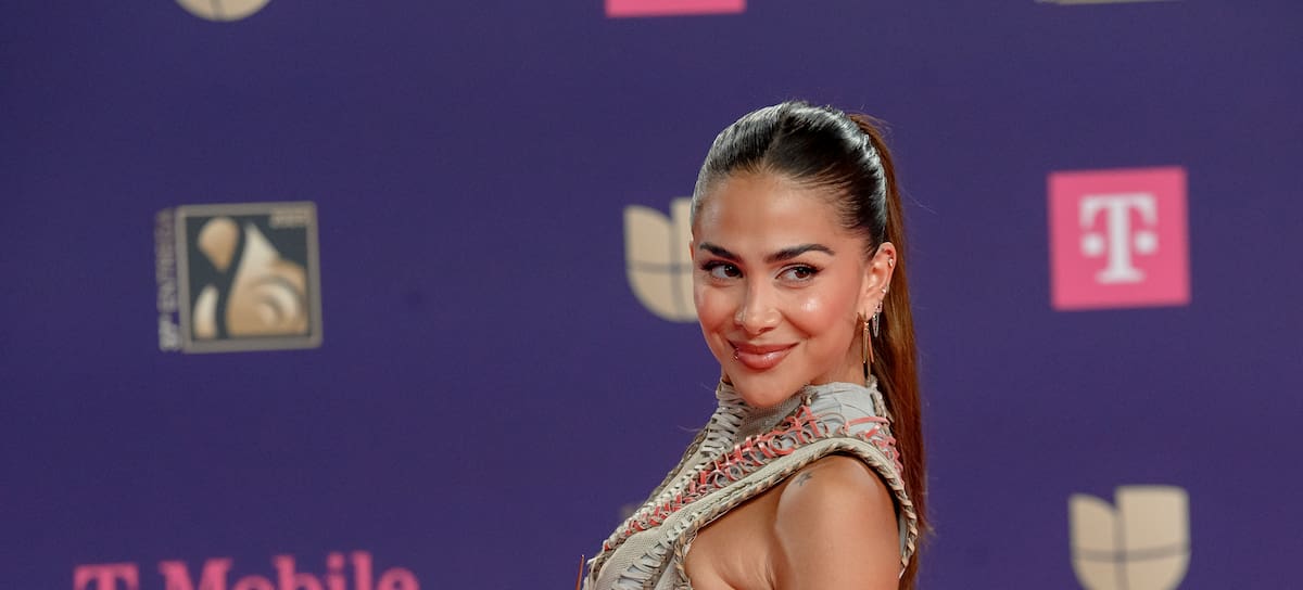 Greeicy en la alfombra de los Premios Lo Nuestro, febrero de 2025