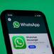 Los últimos trucos de WhatsApp: cómo guardar chats, contactar sin número y escuchar un audio sin mandarlo