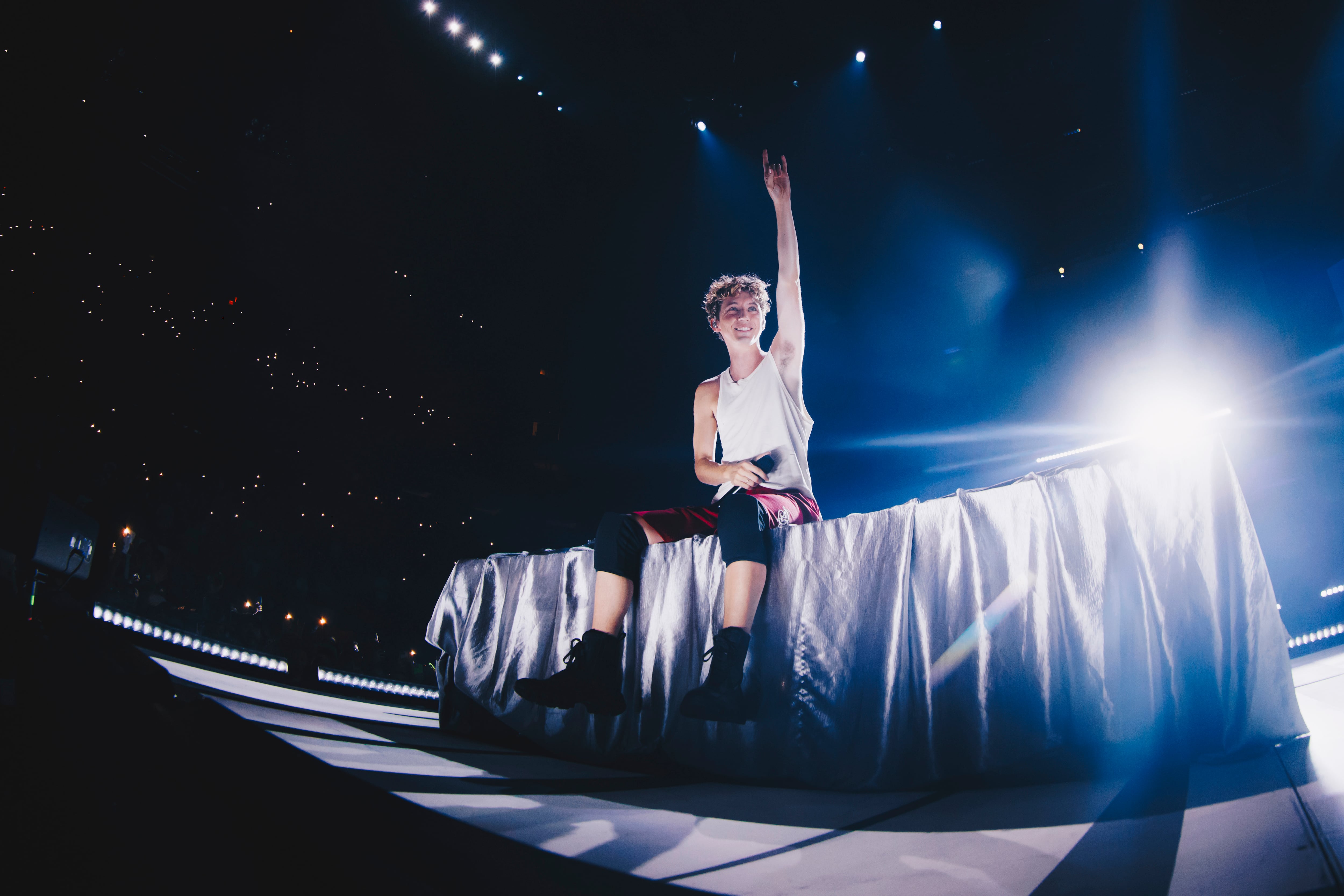 Troye Sivan durante &quot;Charli XCX and Troye Sivan Present: Sweat&quot; en el Madison Square Garden el 23 de septiembre de 2024 en Nueva York. (Photo by Rich Fury/MSG/Getty Images Getty Images for MSG Entertainment Holdings, LLC)