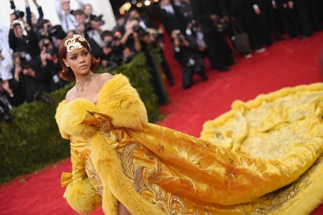 Rihanna en la MET Gala 2015.