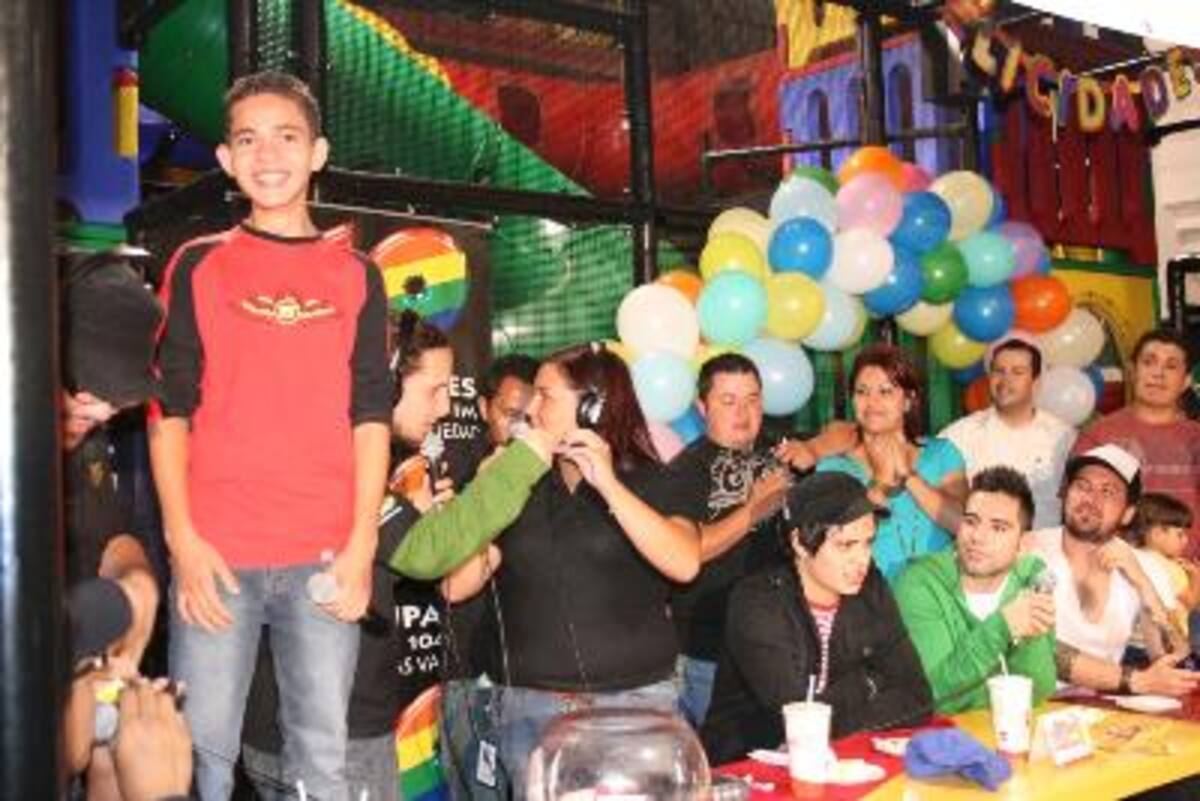 La Hora sin Nombre Segundo Aniversario Mc Donald's Zapote