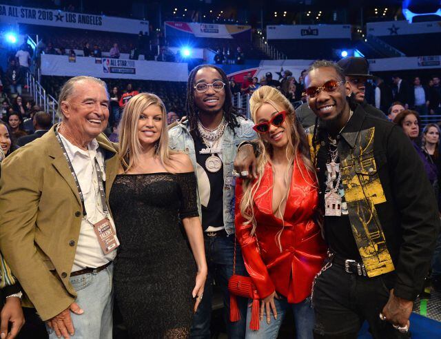 Fergie con Jon Patrick Ferguson, Quavo, Cardi B y Offset después de su interpretación en el All Star.