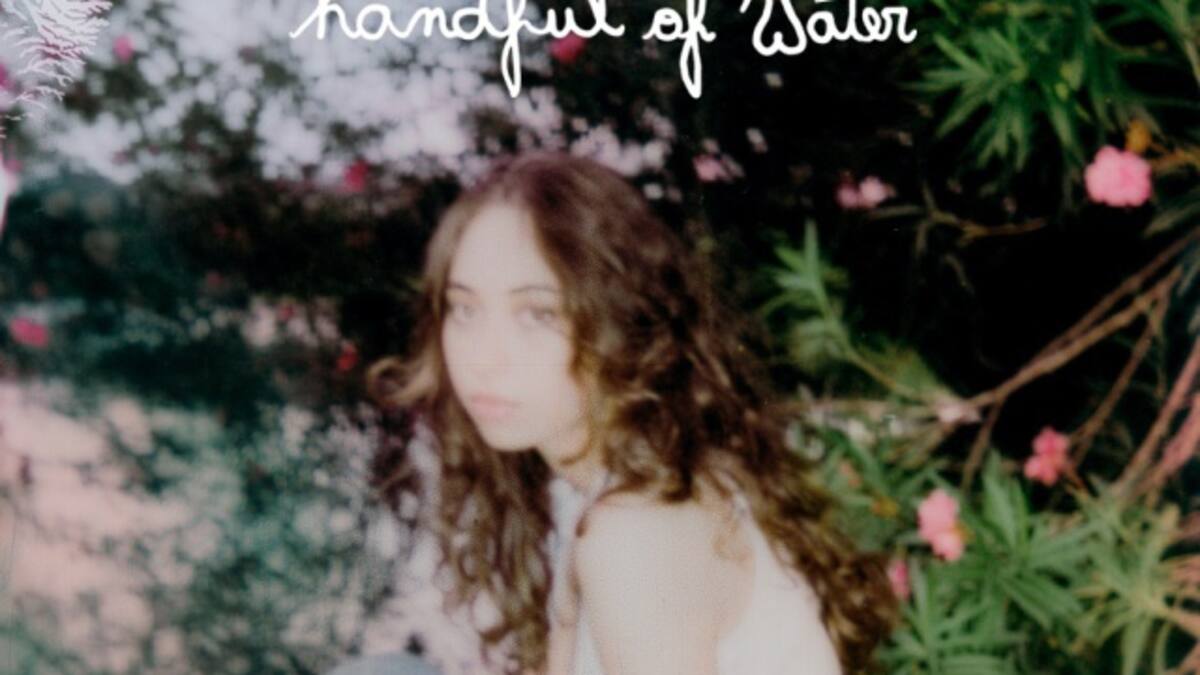 Sofía Valdés estrena "Handful of Water"