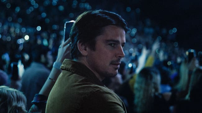 Josh Hartnett en la película de 2024 'La Trampa', dirigida por M. Night Shyamalan. / Warner