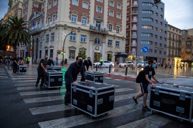 Trabajadores de la industria del entretenimiento y los eventos protestan en Málaga por las condiciones en las que se encuentra el sector por las restricciones impuestas.