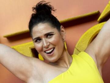 Rosa López enseña un uso del cepillo de rulo que quizá no conocías: “Más vale tarde que nunca”