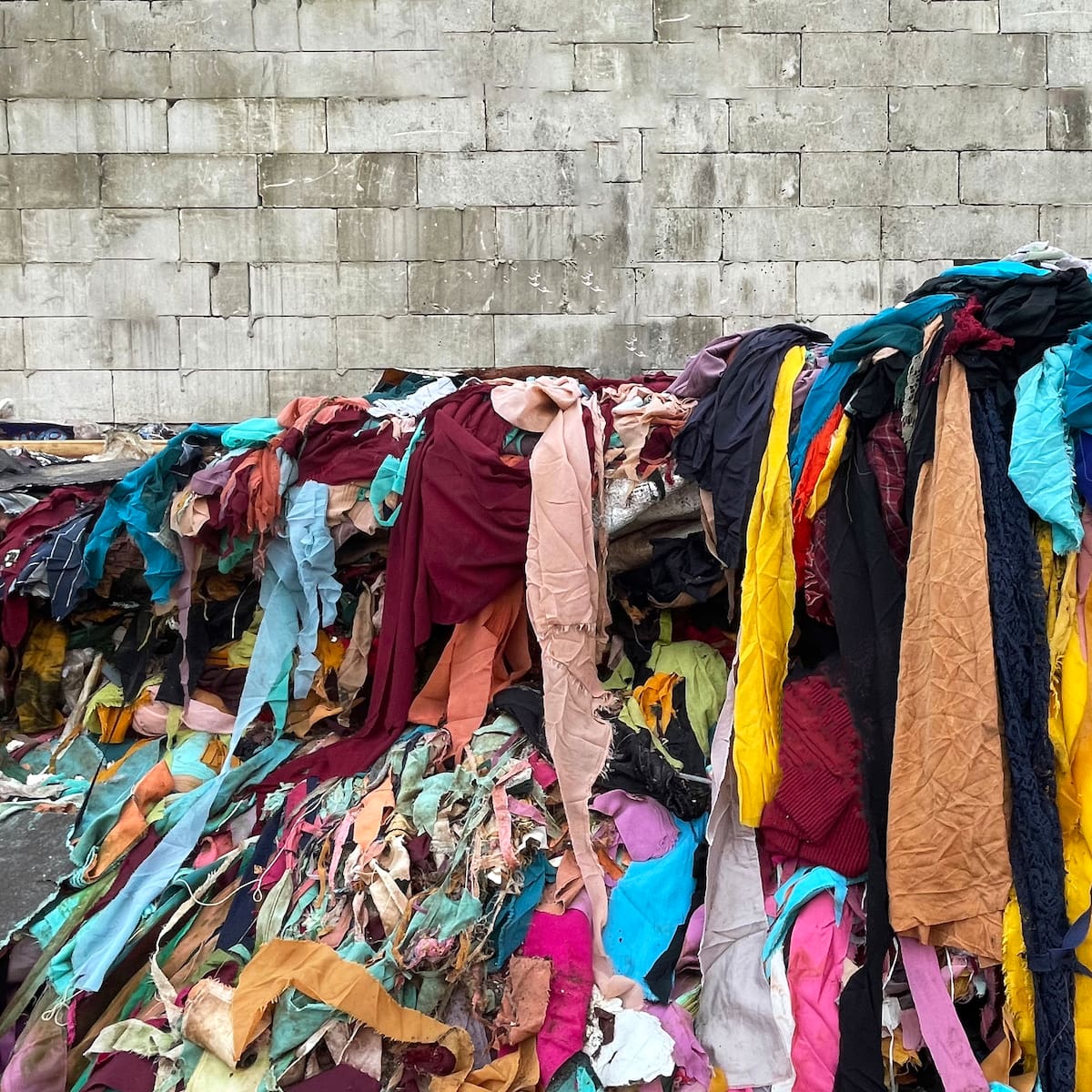 Guerra al despilfarro textil: se acabó destruir la ropa que no se vende