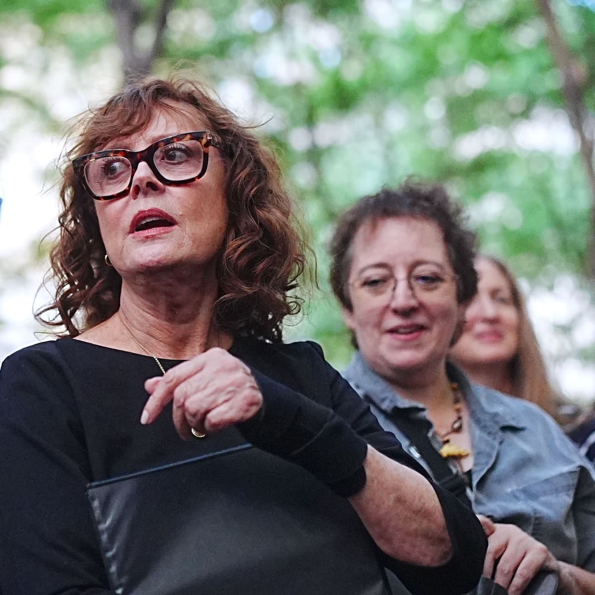 Detienen a Susan Sarandon y Hannah Einbinder durante una protesta propalestina en Nueva York