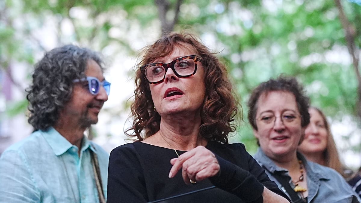 Detienen a Susan Sarandon y Hannah Einbinder durante una protesta propalestina en Nueva York
