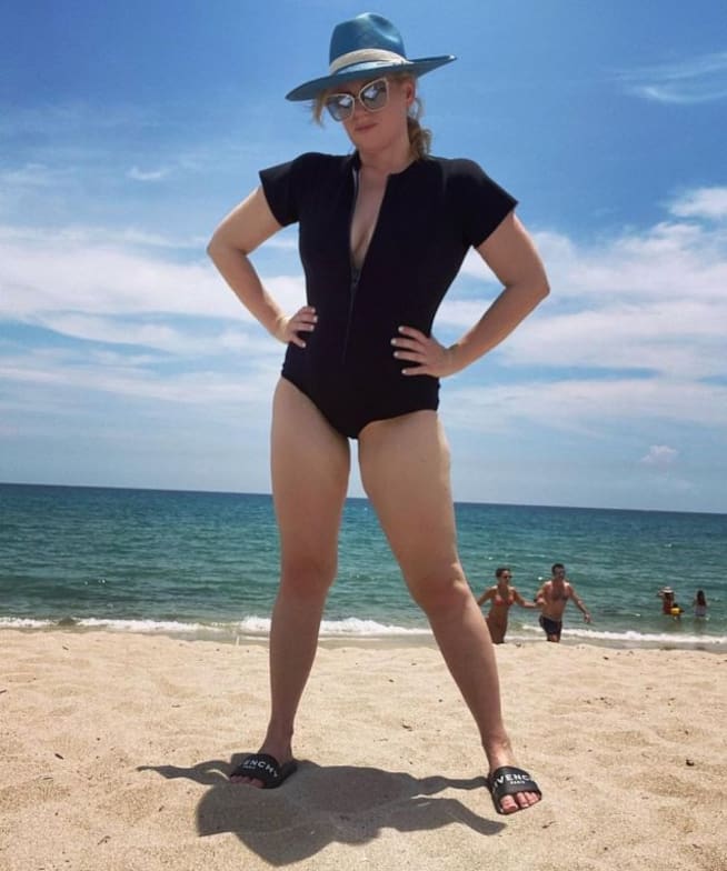 Rebel Wilson comparte su primera foto en traje de baño tras perder 30 kg