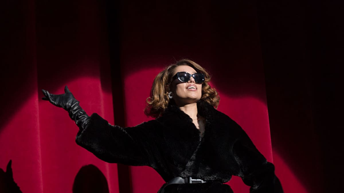 Todos los secretos del explosivo show de Raye en Barcelona