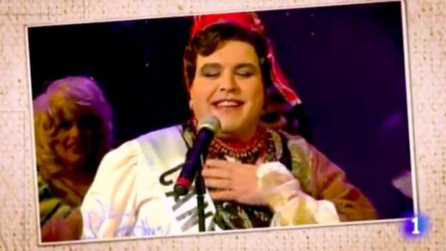 Lorenzo Caprile como Betty Pasiega