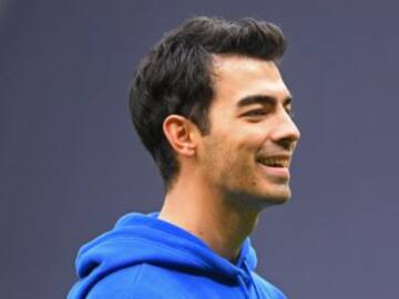 Risas en las redes por el parecido de Joe Jonas con una conocida presentadora española