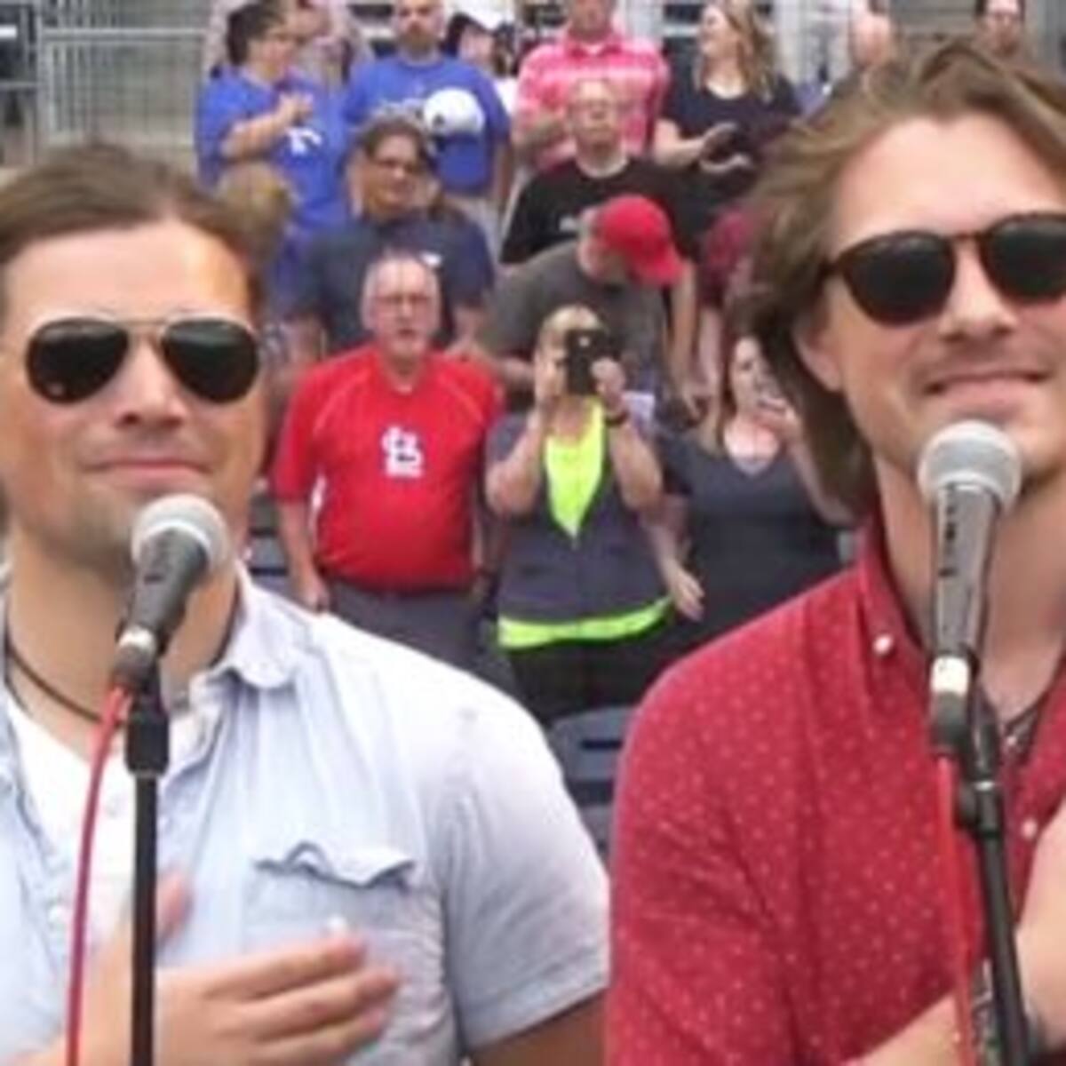 Hanson se reunió después de 20 años para cantar “Mmmbop”