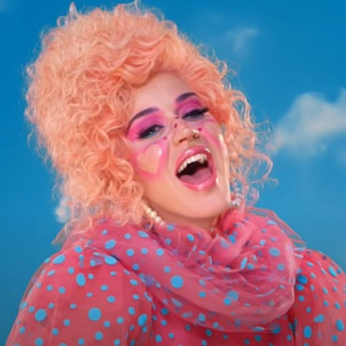 Katy Perry estrena vídeo de 'Smile'