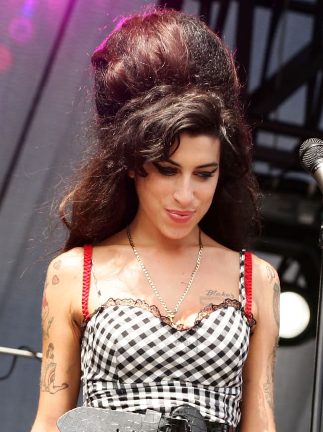 Amy Winehouse, con su gran moño en Lollapalooza 2007, en Chicago.