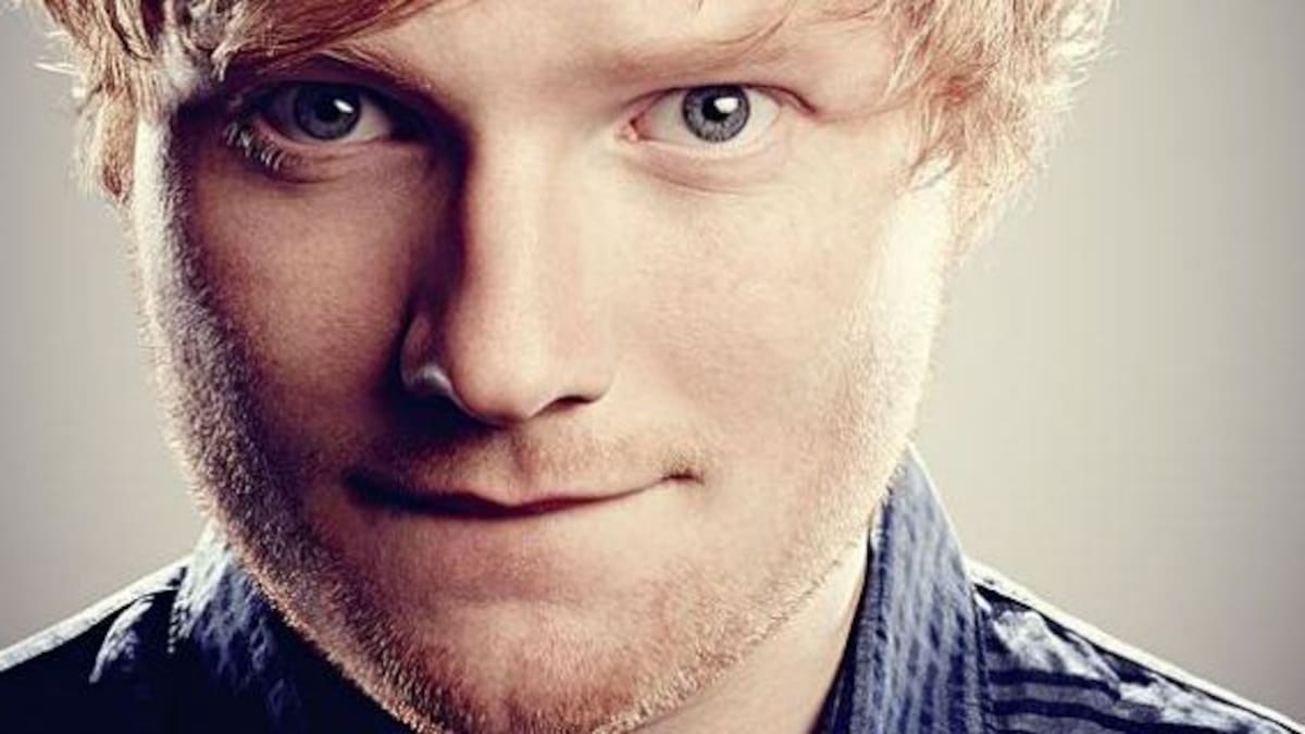 Le mandan videos porno a Ed Sheeran