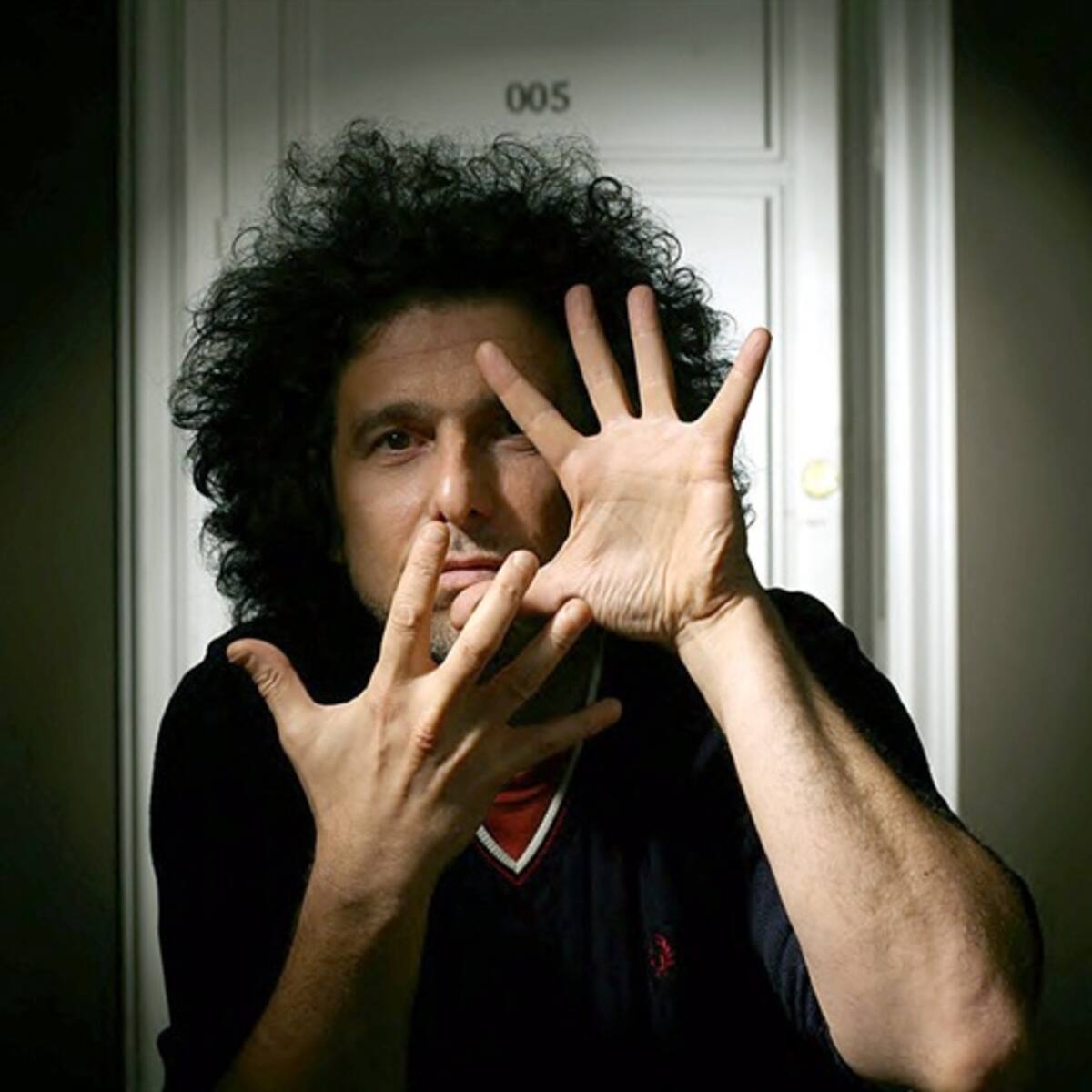 Calamaro publicó fotografía de su "ex" desnuda