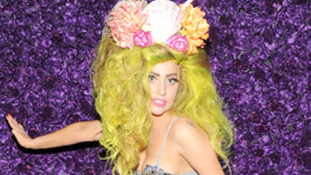 Lady Gaga se transformó en una stripper para su novio