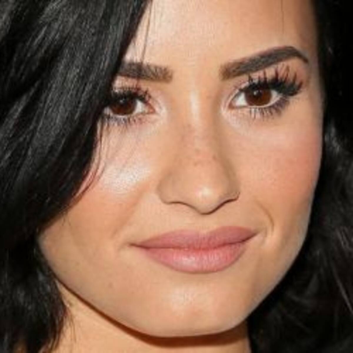 Escuchá a Demi Lovato haciendo un trabalenguas en español!