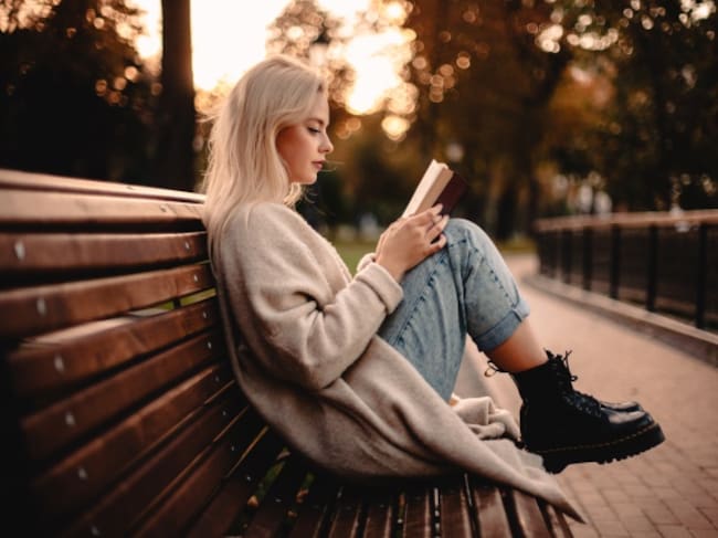 El placer de la lectura, la mejor forma de celebrar el Día del libro.