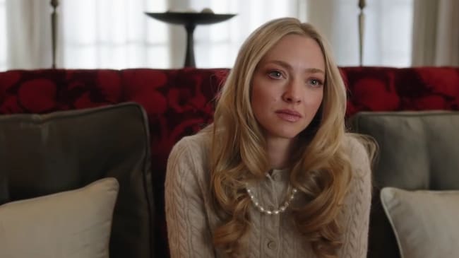 Fotograma de 'La Asistenta' en el que Nina entrevista a Millie.