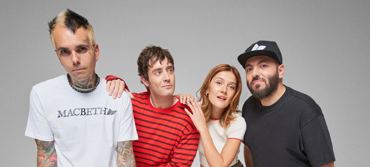 La La Love You en una foto promocional
