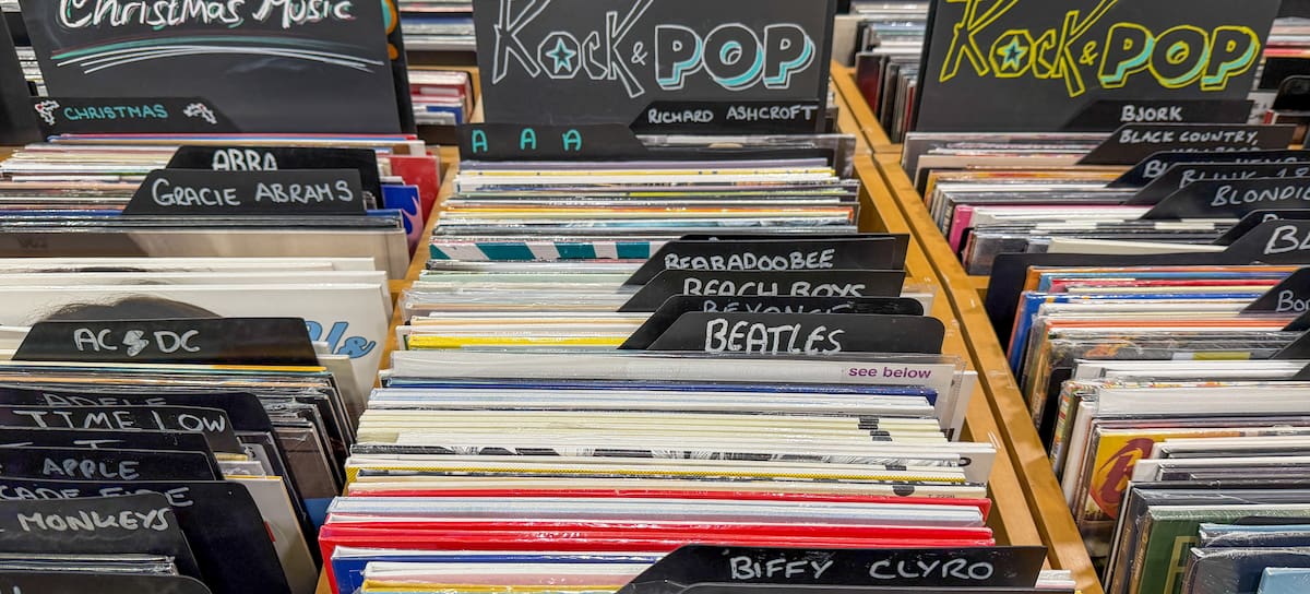 29 vinilos y CDs para regalar este 2025.