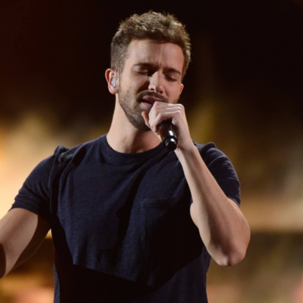 Pablo Alborán estrena video de Saturno
