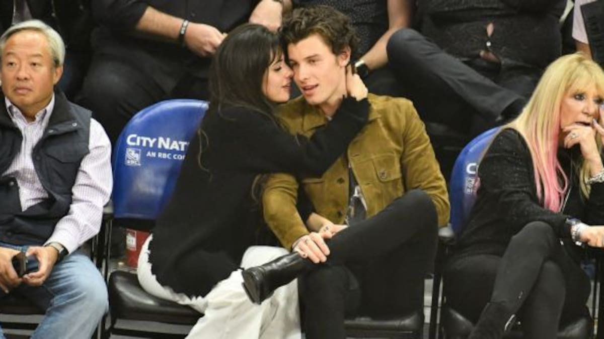 Camila Cabello y Shawn Mendes, muy apasionados en un partido de la NBA