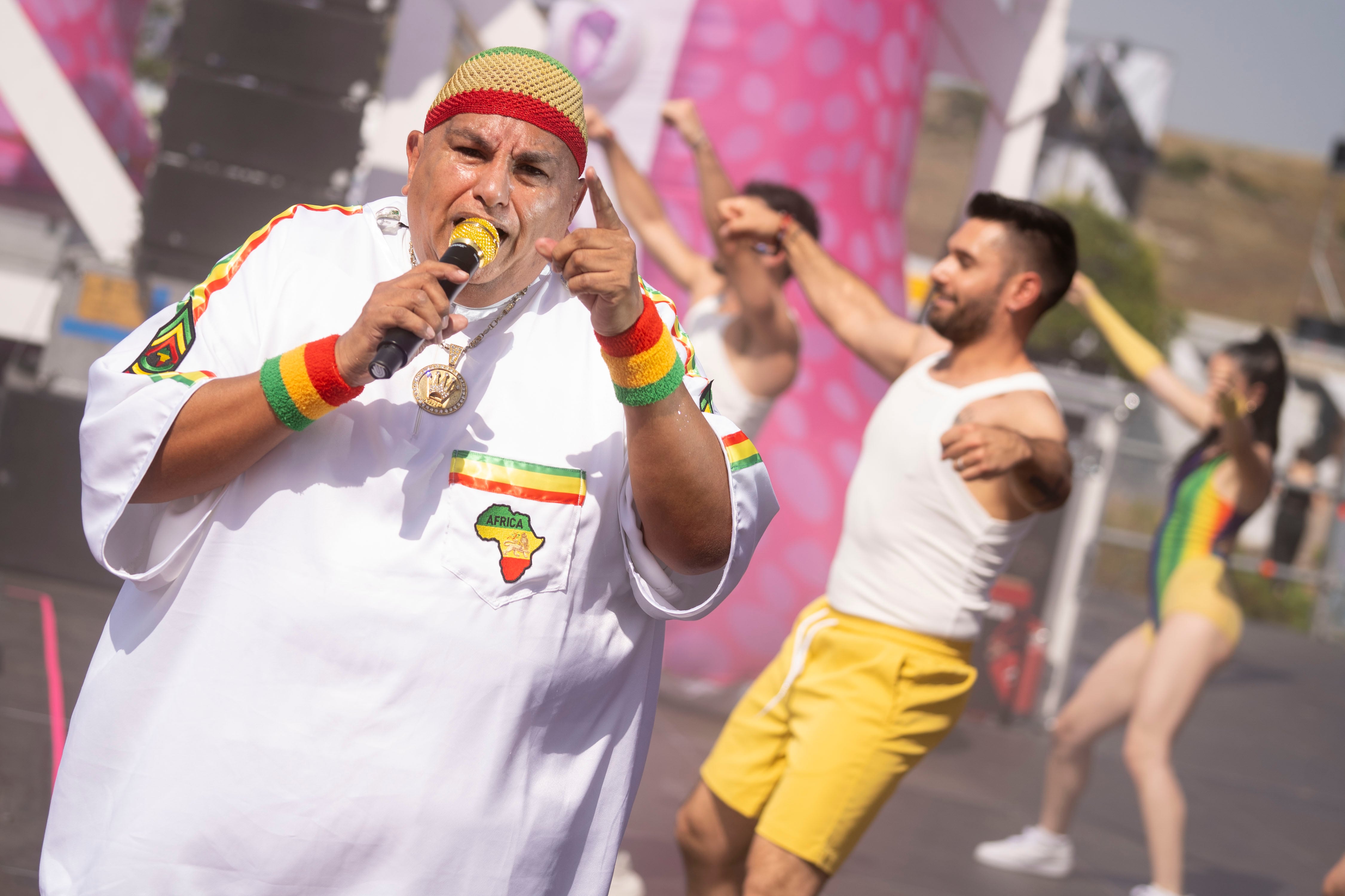 ¡¡¡Boooooooooombaaaaaaaaaaa!!! Sensual, un movimiento sensual....