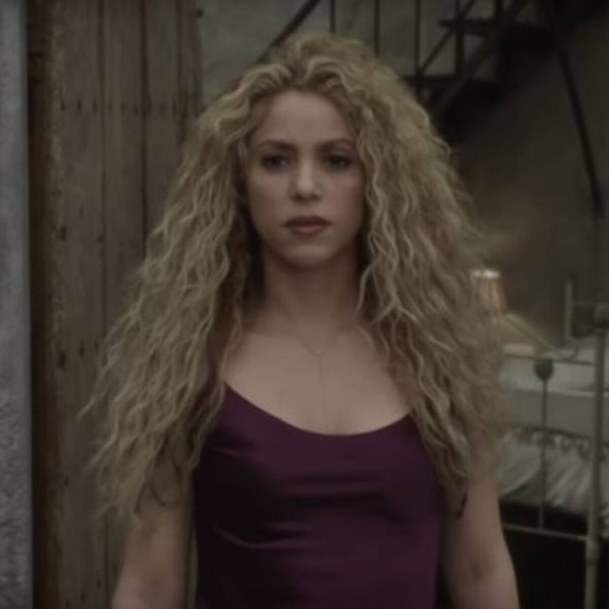 Shakira deja de lado el reggaeton en Nada