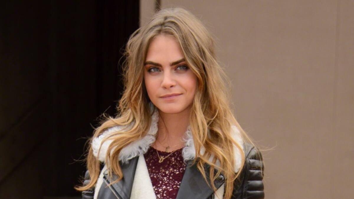 Cara Delevingne se envuelve en borreguito