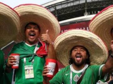 Los festejos “al puro estilo mexicano” después del triunfo de la selección Mexicana
