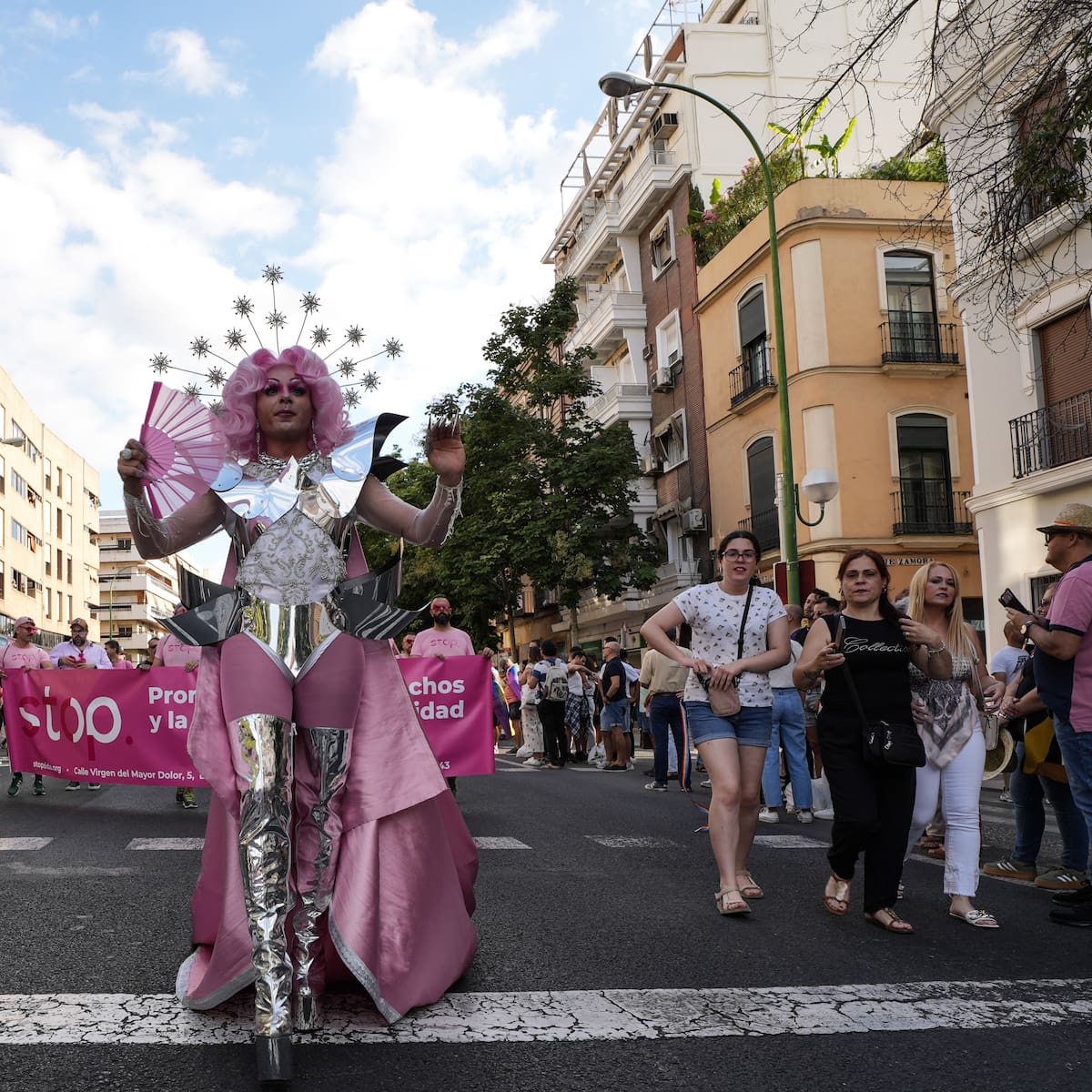 Manifestación del Orgullo LGTBIQ+ en Sevilla por el Pride 2026: horarios y recorrido de las carrozas