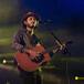 MORAT RINDE UN HOMENAJE A COLOMBIA EN “LOS COMETAS SIEMPRE VUELAN EN AGOSTO”
