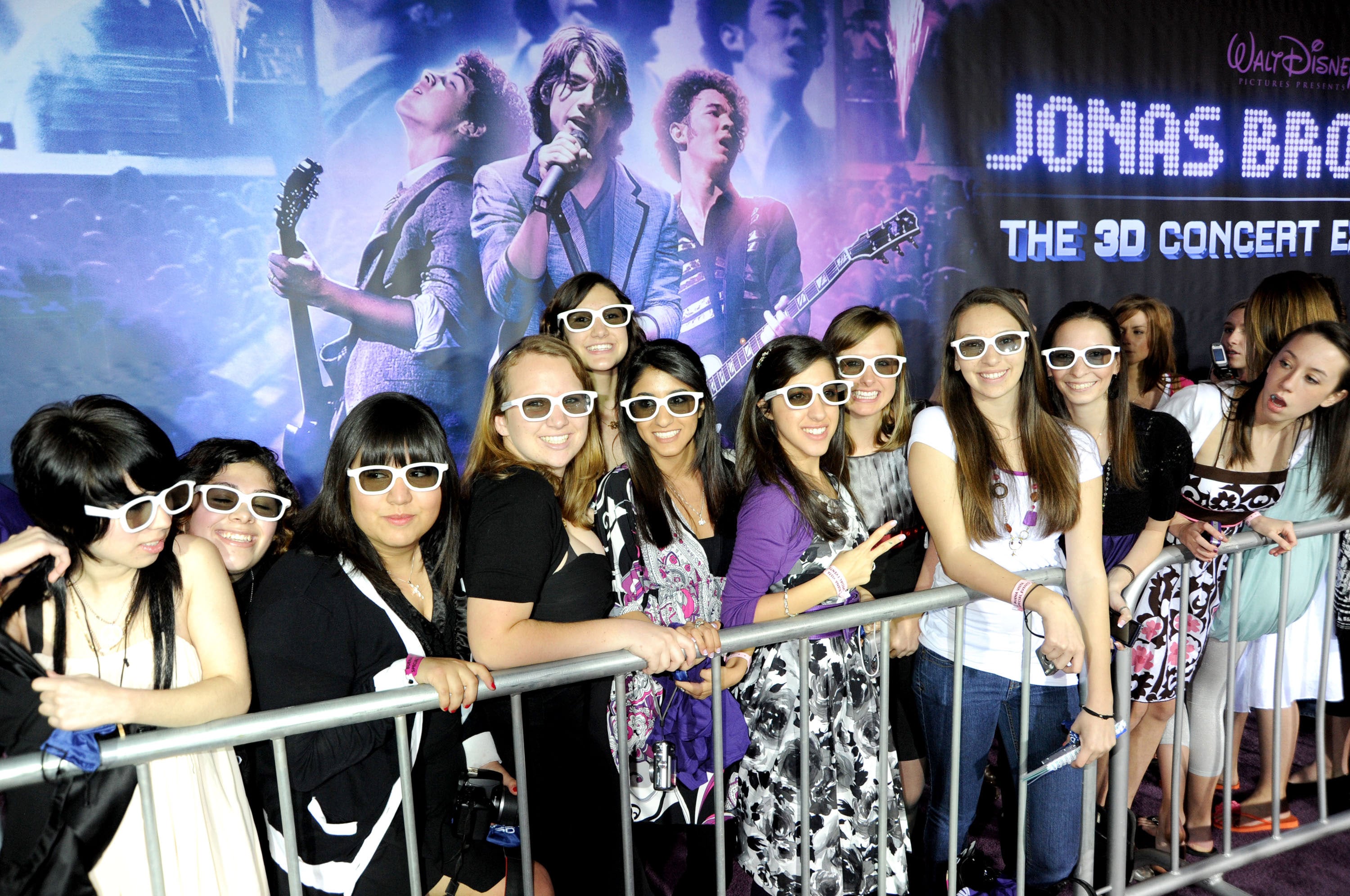 Fans Jonas Brothers, 2009. (Photo by Jeff Kravitz/FilmMagic)