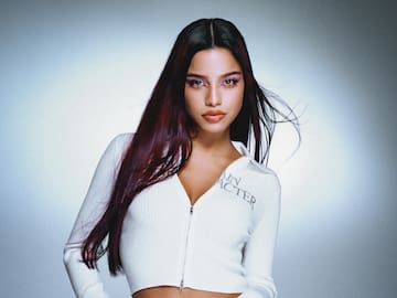 Emilia publica una foto llorando y explica por qué: comienza una nueva era