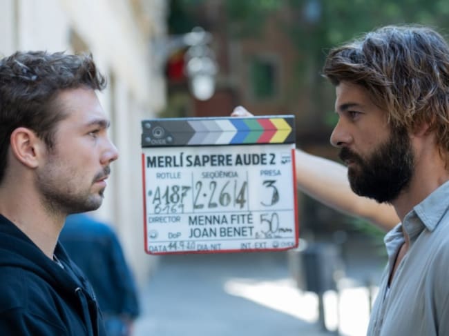Carlos Cuevas y Jordi Coll en el rodaje de la T2 del spin off de 'Merlí'