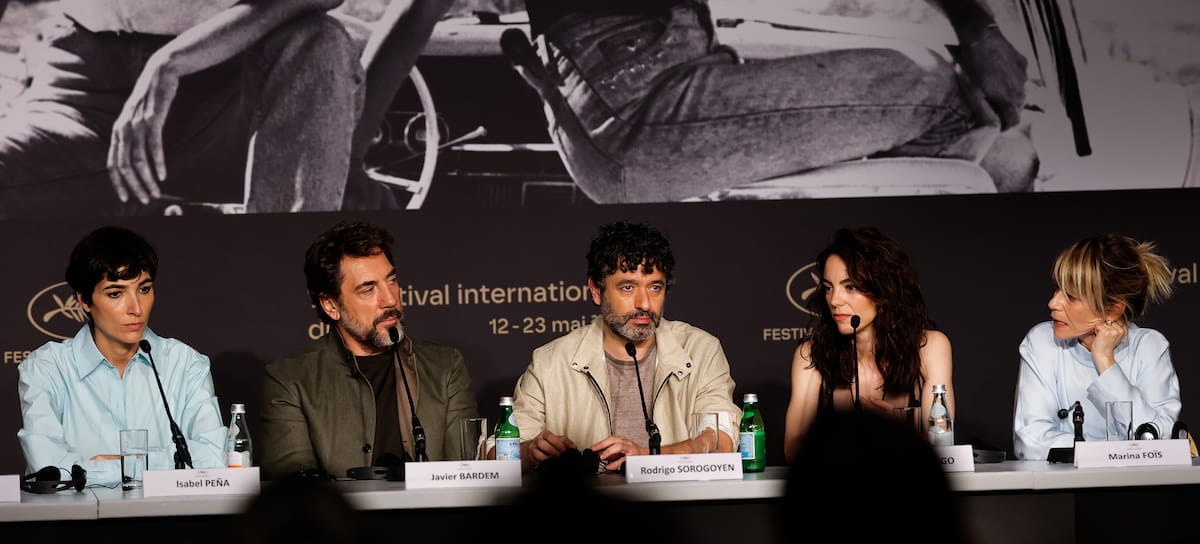 Isabel Pena, Javier Bardem, Rodrigo Sorogoyen, Victoria Luengo y Marina Foïs en la rueda de prensa de 'El Ser Querido' en el Festival de Cannes 2026. / Teresa Suarez/Pool/Getty