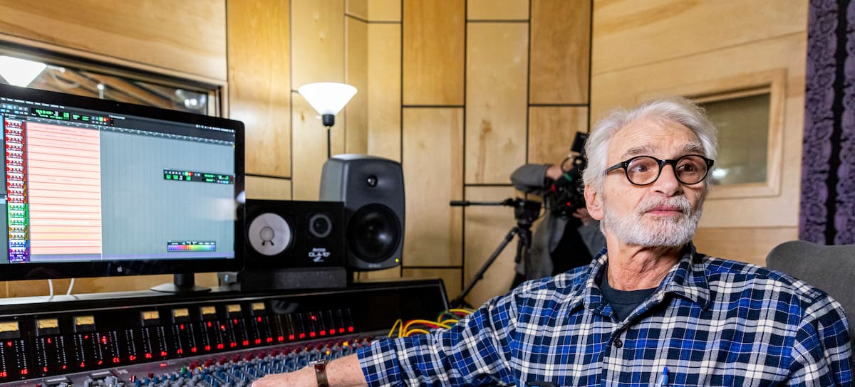 Jack Douglas, durante la grabación de 'Rockspell: An Historic Fusion of Rock N Roll and Gospel Music', en Michigan (2022).