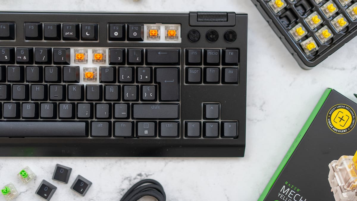 BlackWidow V4 Tenkeyless HyperSpeed, un teclado mecánico en el que puedes configurar todo lo imaginable